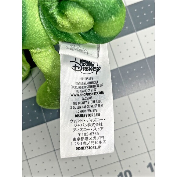 8" Disney Store Rapunzel Pascal Green Chameleon Tangled Stuffed Animal Plush Toy - Picture 3 of 5